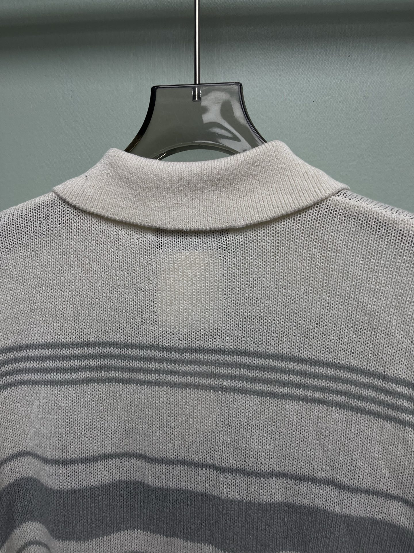 Women's short sleeves